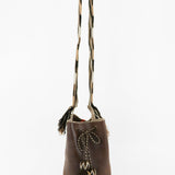 Bolso bucket marrón con interior beige hecho a mano Joaquina Cayetana