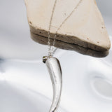 Collar Cacho de plata 925 hecho a mano por NUEVEVENTICINCO, joyería artesanal disponible en Madrid.